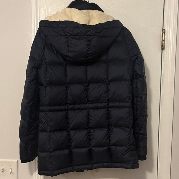 Abercrombie Women's Navy Blue Puffer Jacket - Picture 5 of 5